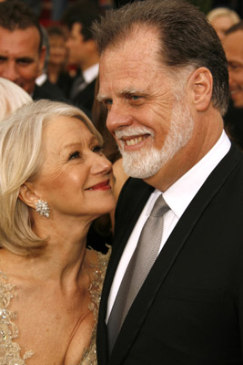 Taylor Hackford and Helen Mirren at event of The 79th Annual Academy Awards (2007)