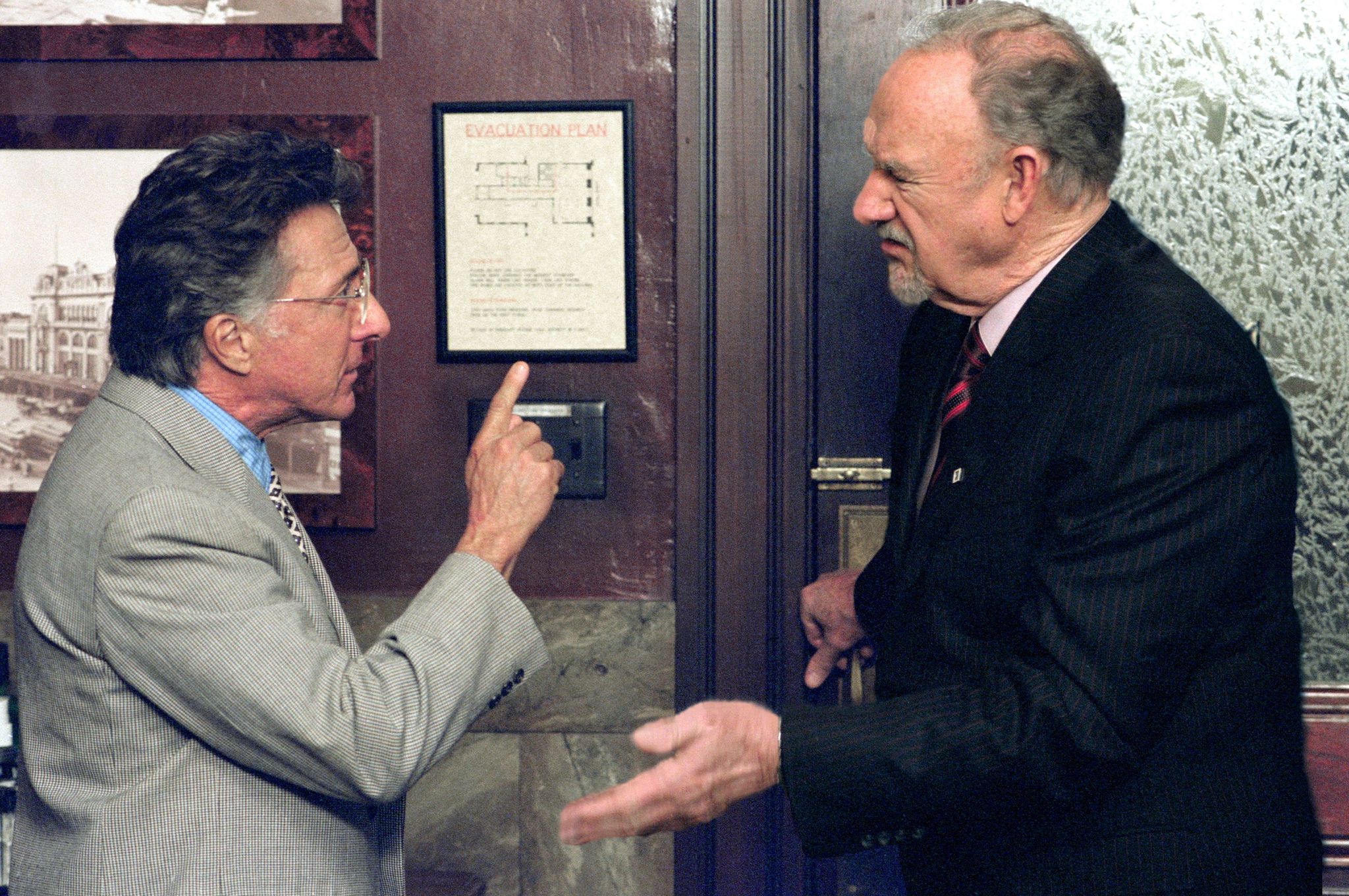 Still of Dustin Hoffman and Gene Hackman in Runaway Jury (2003)