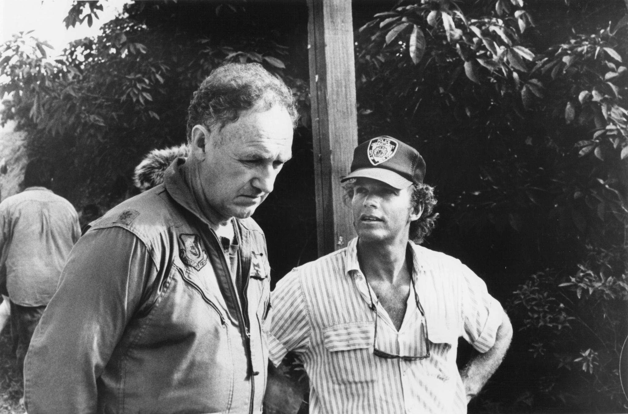 Still of Gene Hackman and Peter Markle in Bat*21 (1988)