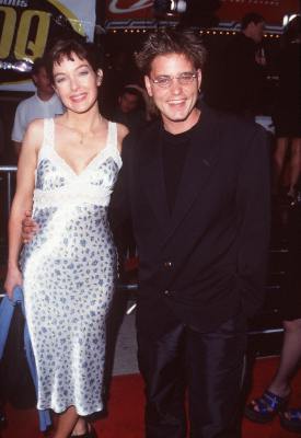 Corey Haim and Holly Fields at event of The X Files (1998)