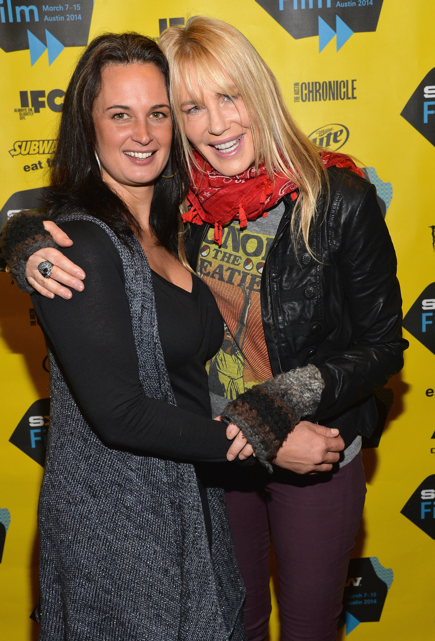 Daryl Hannah and Julia Butterfly Hill at event of Above All Else (2014)