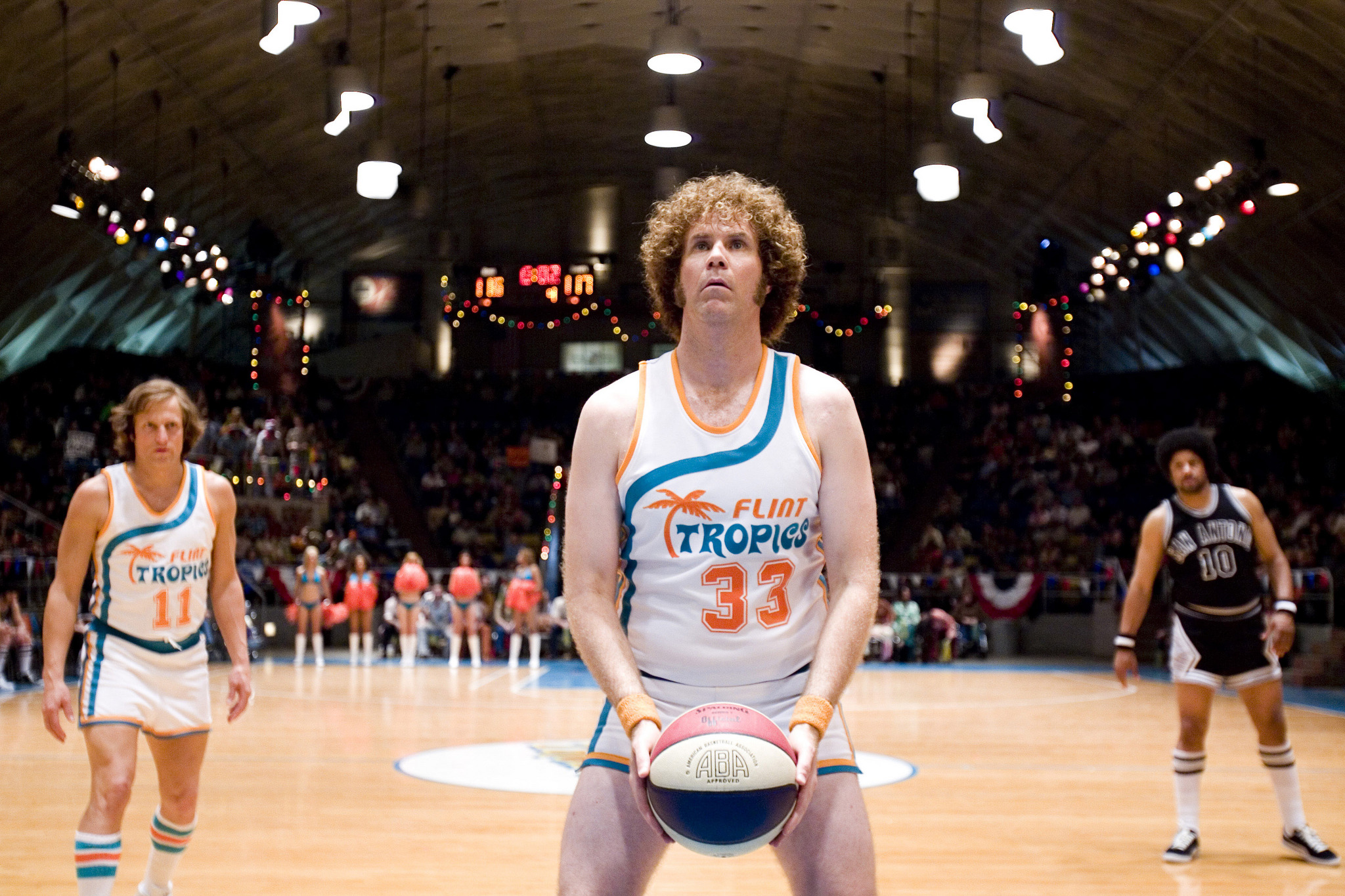 Still of Woody Harrelson and Will Ferrell in Semi-Pro (2008)