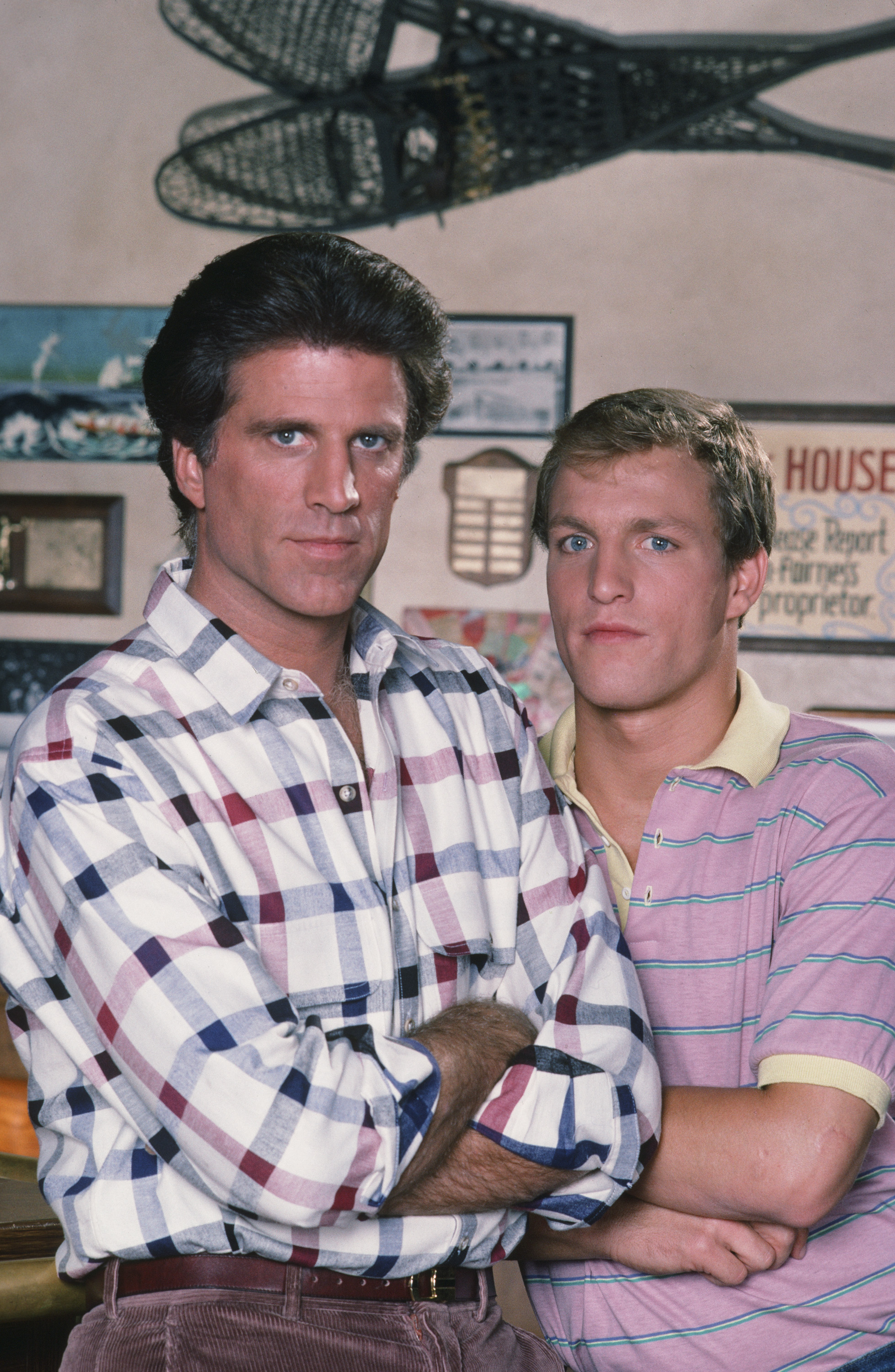 Still of Woody Harrelson and Ted Danson in Cheers (1982)
