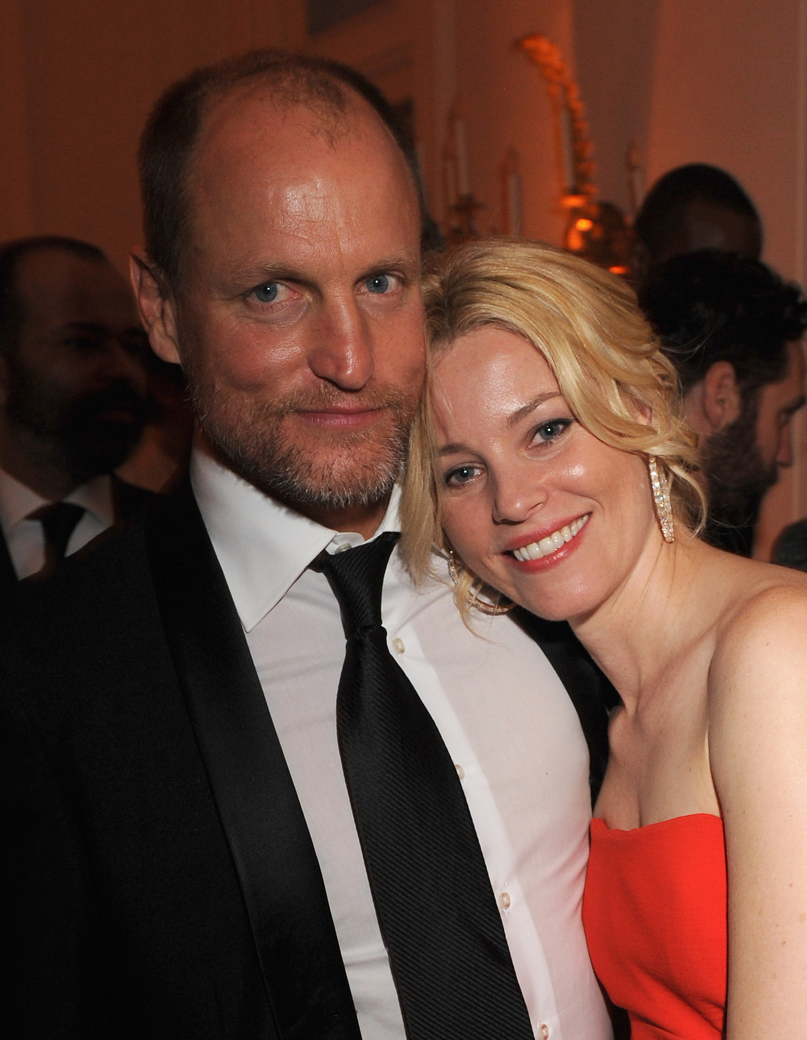 Woody Harrelson and Elizabeth Banks