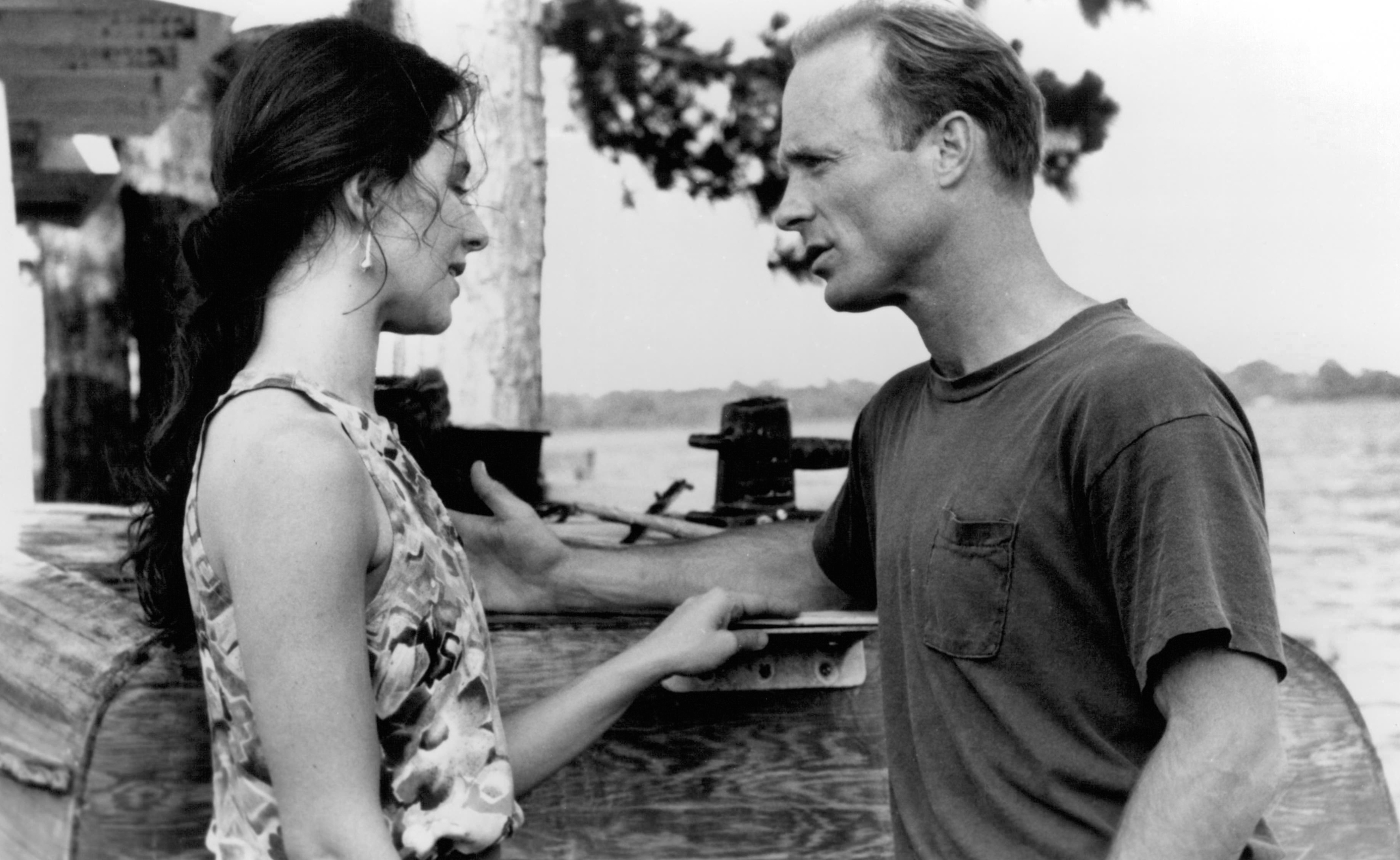 Still of Ed Harris and Madeleine Stowe in China Moon (1994)
