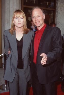 Ed Harris and Amy Madigan at event of Trumeno sou (1998)