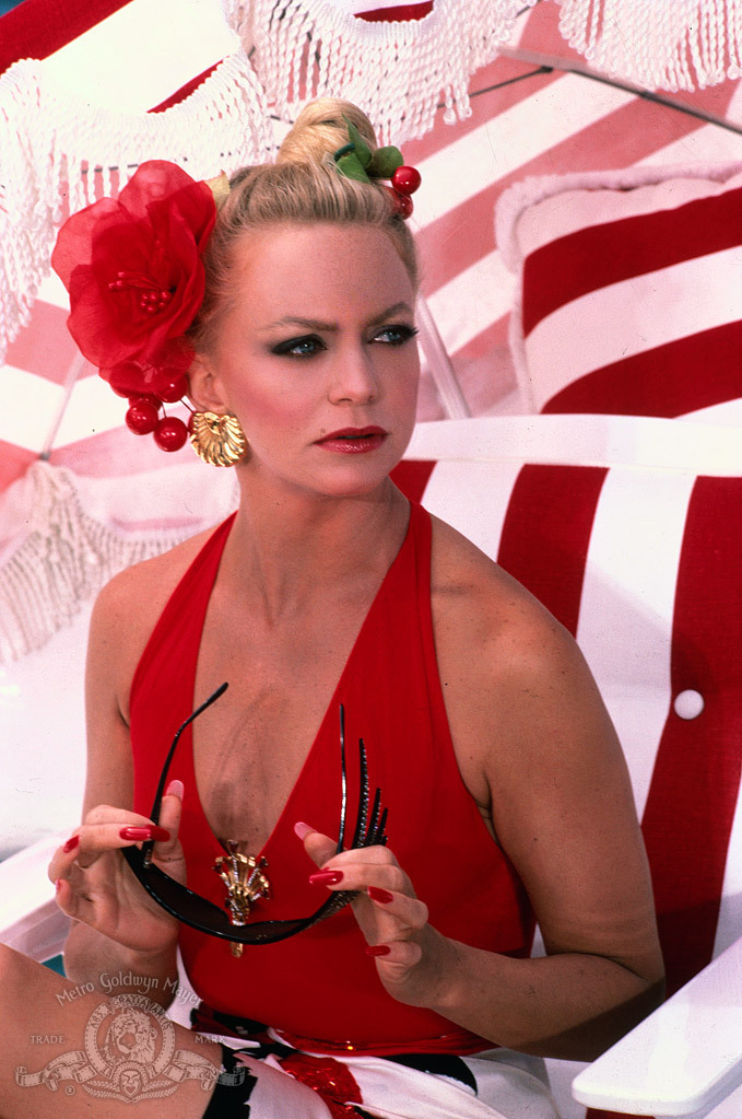 Still of Goldie Hawn in Overboard (1987)