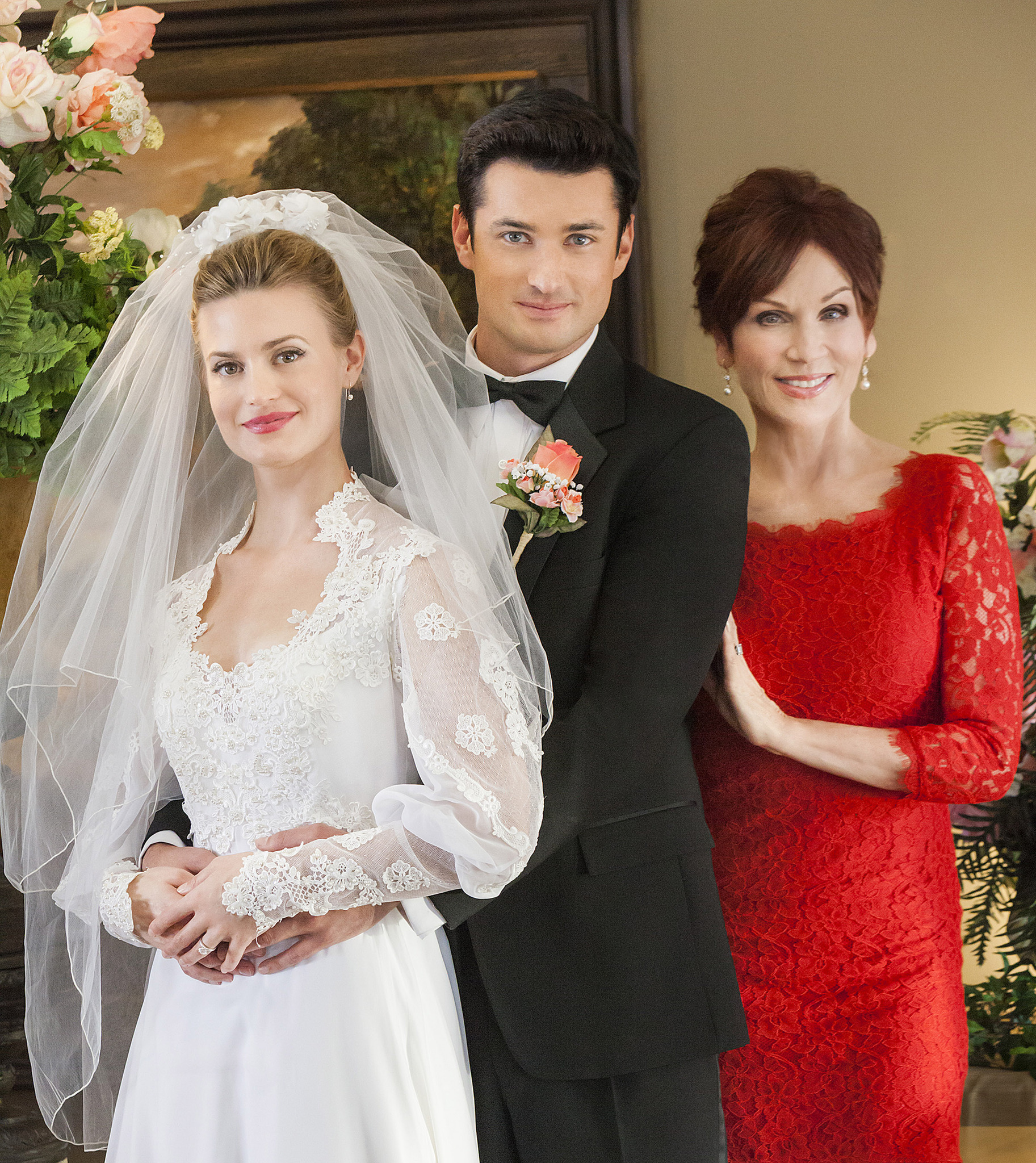 Still of Marilu Henner, Brooke D'Orsay and Wes Brown in June in January (2014)