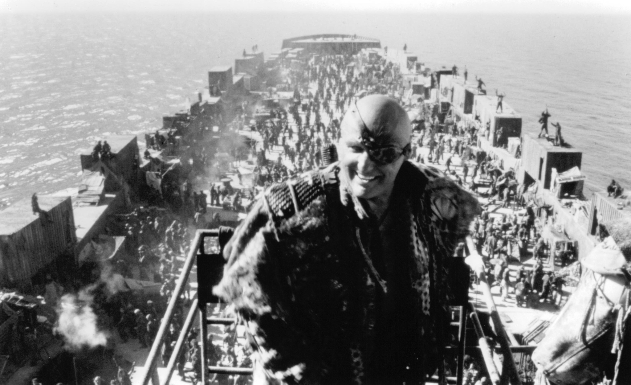 Still of Dennis Hopper in Waterworld (1995)