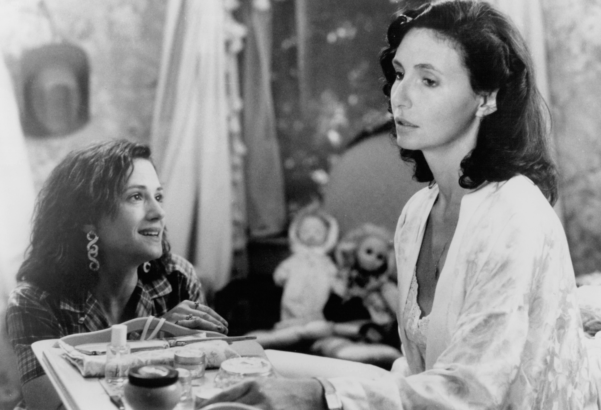 Still of Holly Hunter and Mary Steenburgen in Miss Firecracker (1989)