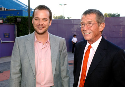 John Hurt and Peter Sarsgaard at event of The Skeleton Key (2005)