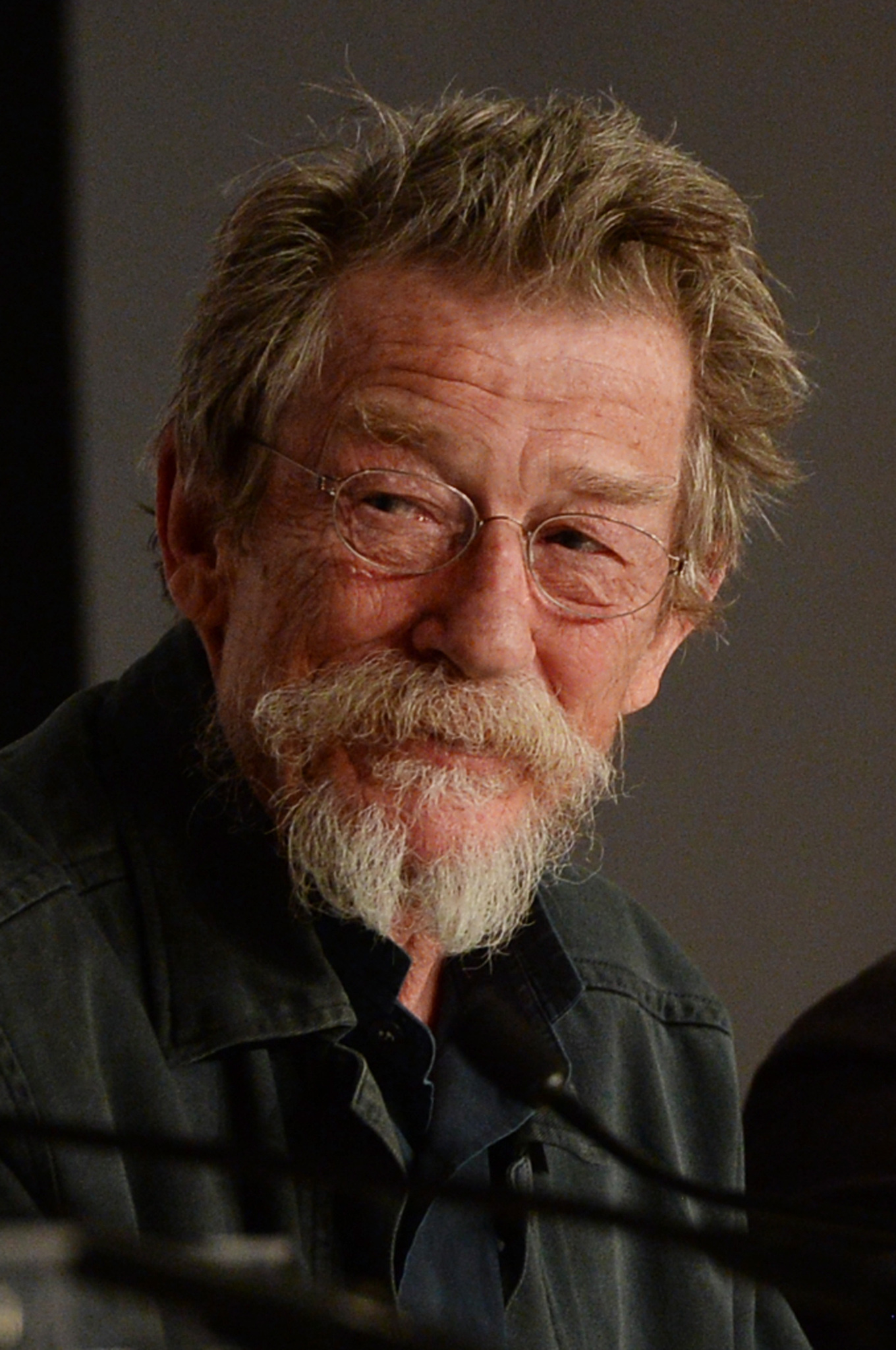 John Hurt at event of Isgyvena tik mylintys (2013)