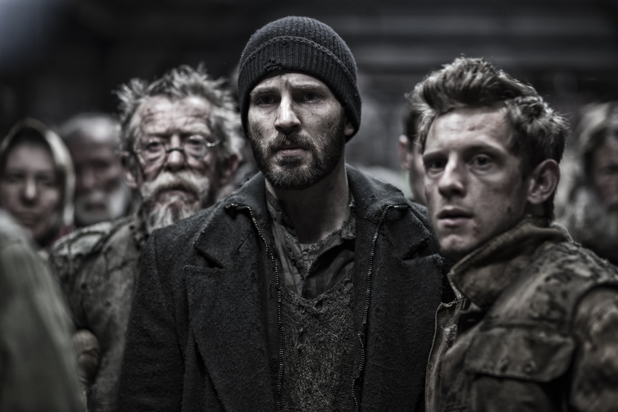 Still of John Hurt, Jamie Bell and Chris Evans in Sniego traukinys (2013)
