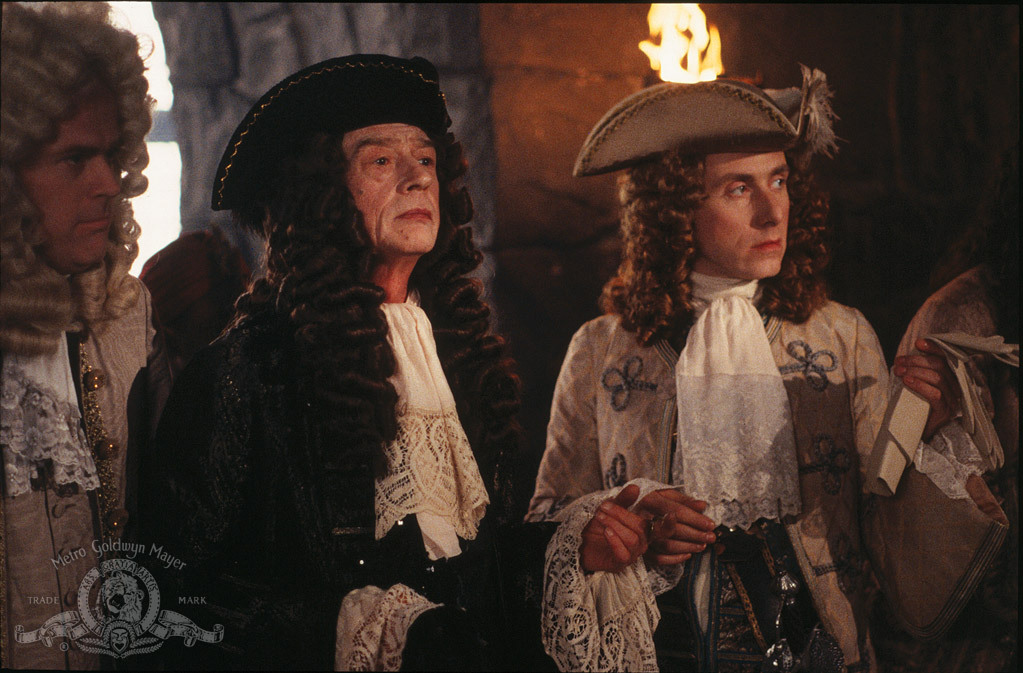 Still of John Hurt and Tim Roth in Rob Roy (1995)