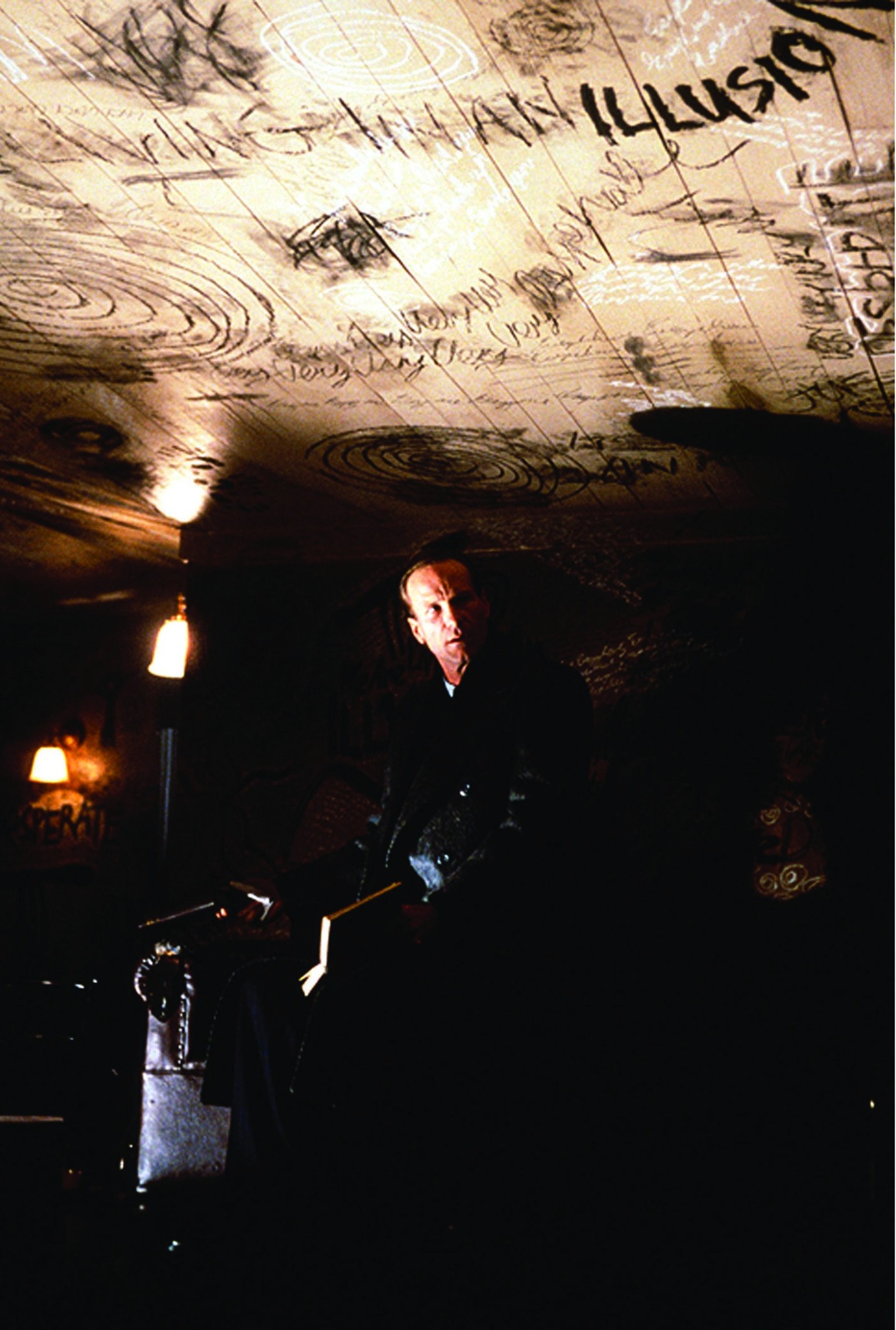 Still of William Hurt in Dark City (1998)