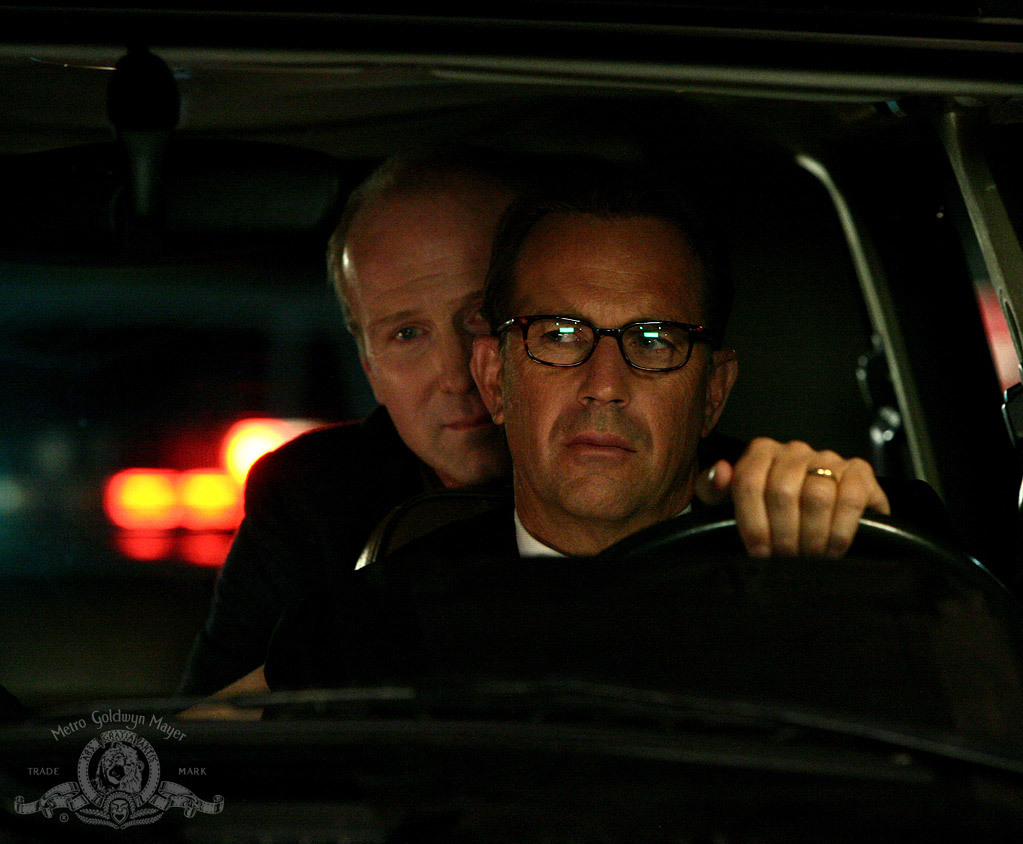 Still of Kevin Costner and William Hurt in Mr. Brooks (2007)