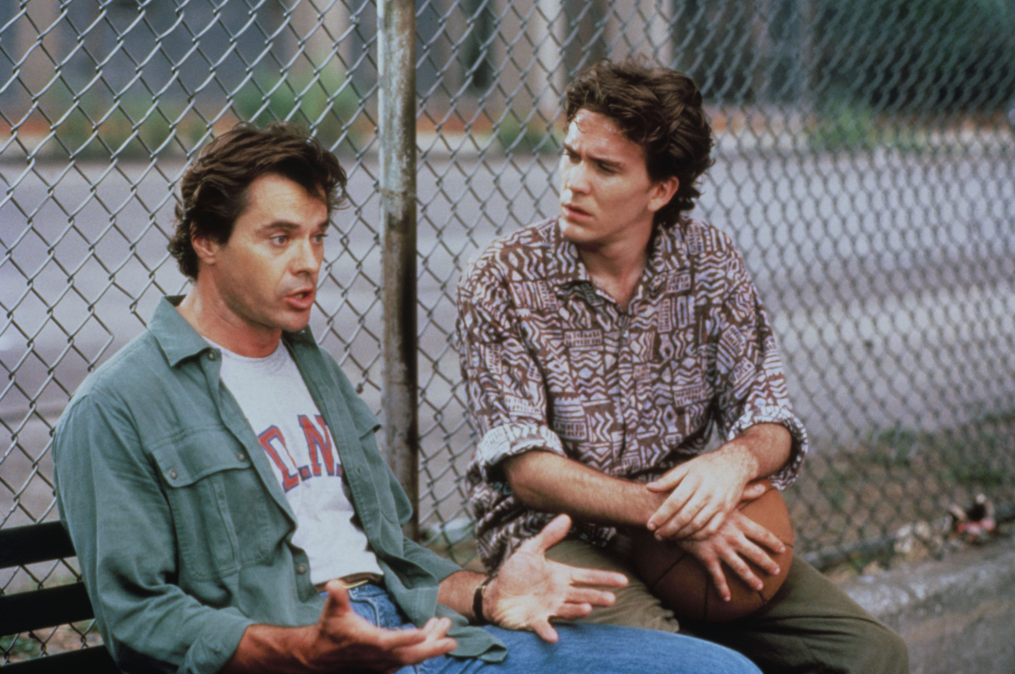 Still of Timothy Hutton and Robert Urich in Turk 182! (1985)