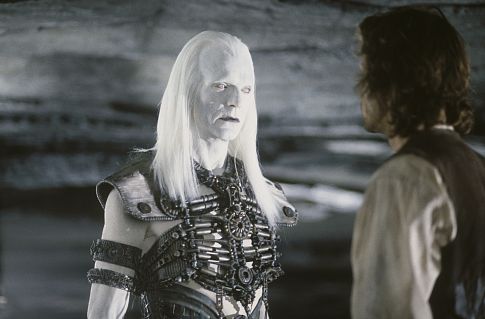 Still of Jeremy Irons and Guy Pearce in The Time Machine (2002)