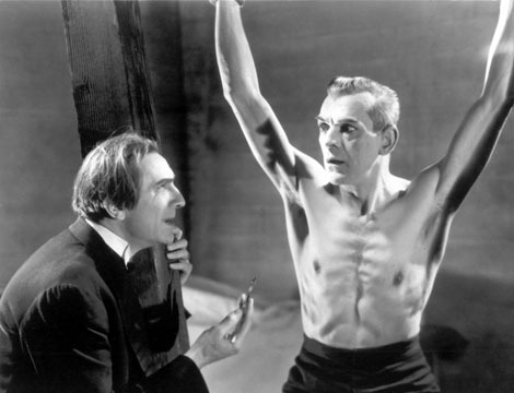 Still of Boris Karloff and Bela Lugosi in The Black Cat (1934)