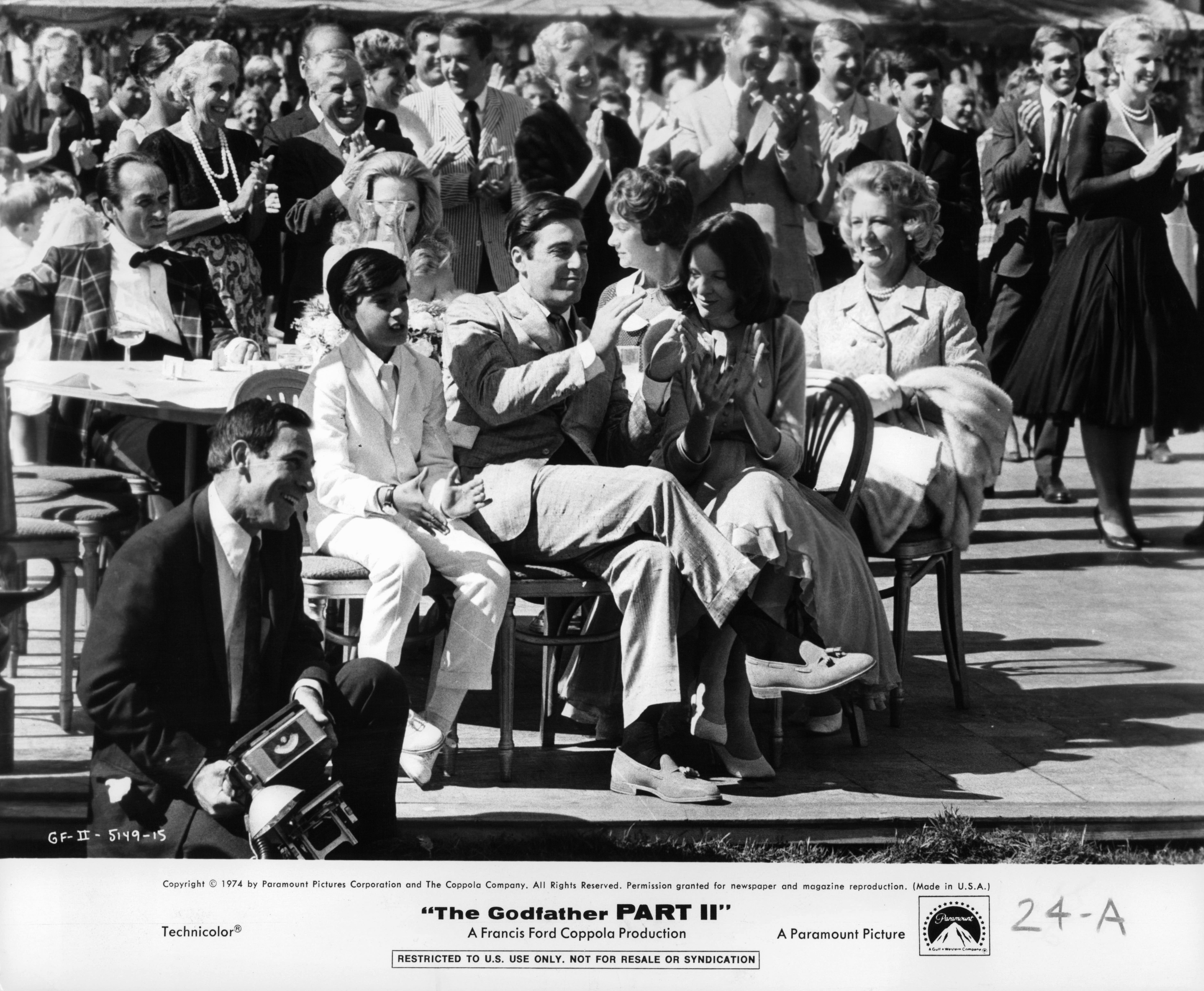Still of Al Pacino and Diane Keaton in Krikstatevis II (1974)