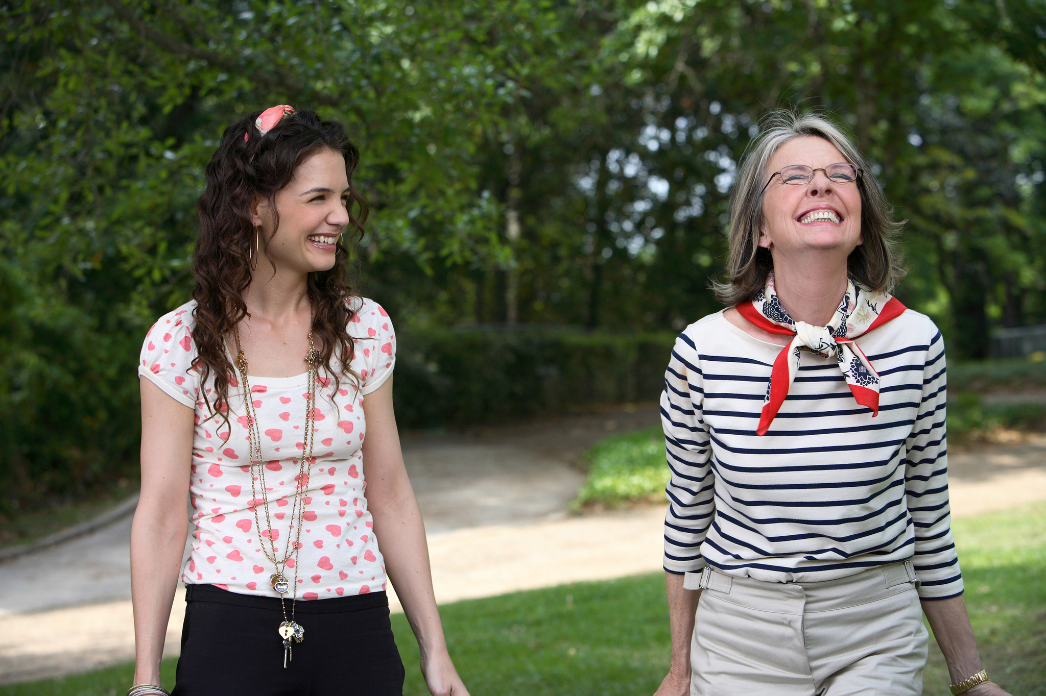 Still of Diane Keaton and Katie Holmes in Mad Money (2008)