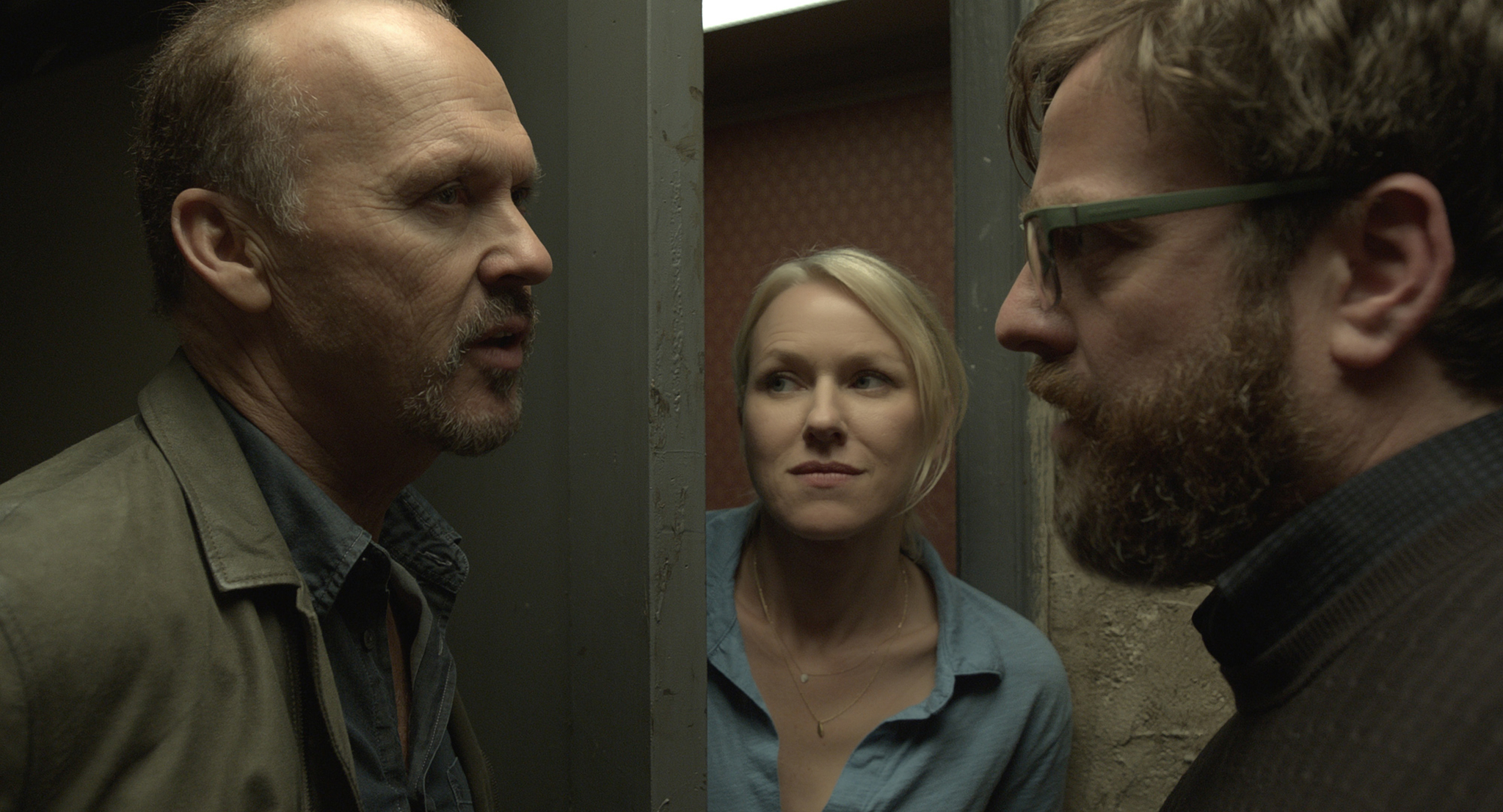 Still of Michael Keaton, Zach Galifianakis and Naomi Watts in Zmogus-paukstis (2014)