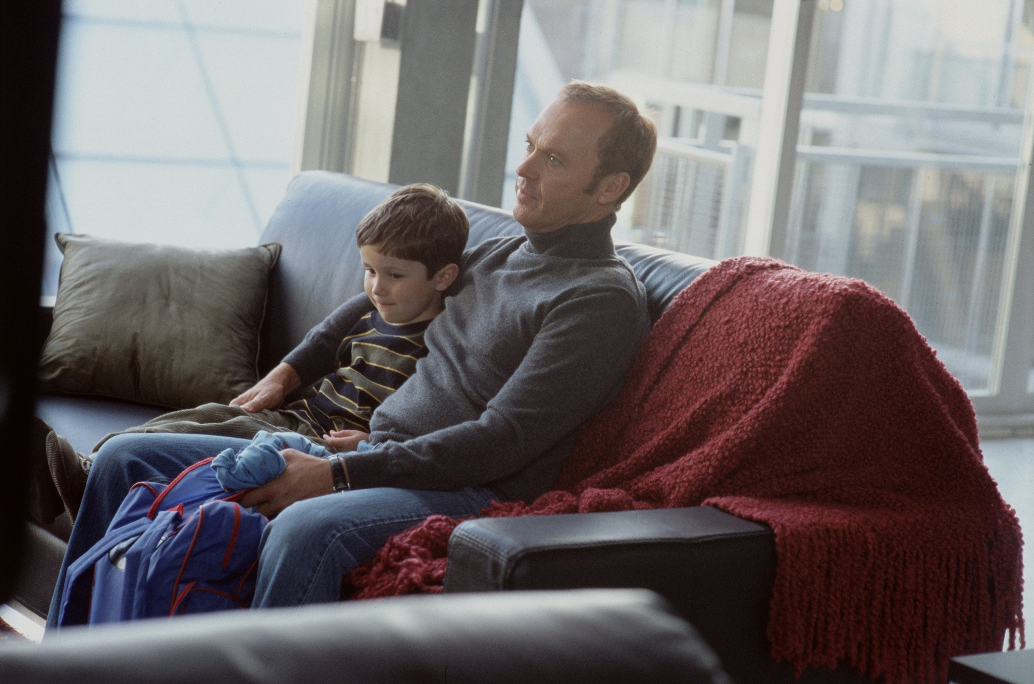 Still of Michael Keaton and Nicholas Elia in White Noise (2005)