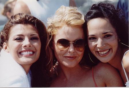 Patsy Kensit, Ali Landry and Ileanna Simancas in Who's Your Daddy? (2004)