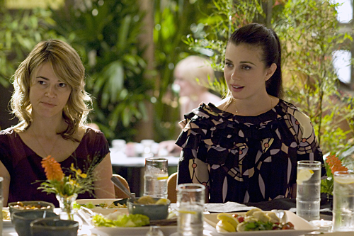 Still of Mia Kirshner and Leisha Hailey in The L Word: Leaving Los Angeles (2009)