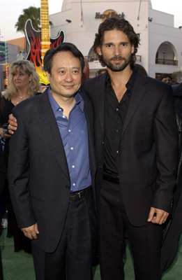 Ang Lee and Eric Bana at event of Hulk (2003)