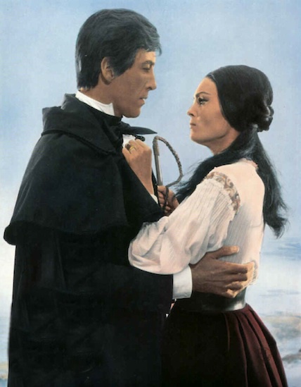 Still of Christopher Lee and Daliah Lavi in La frusta e il corpo (1963)