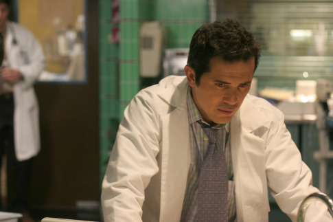 Still of John Leguizamo in Ligonines priimamasis (1994)