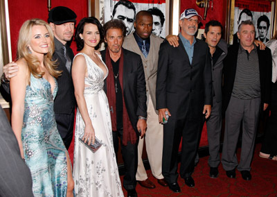 Robert De Niro, Al Pacino, John Leguizamo, Jon Avnet, Carla Gugino, Donnie Wahlberg and Trilby Glover at event of Righteous Kill (2008)