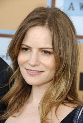 Jennifer Jason Leigh