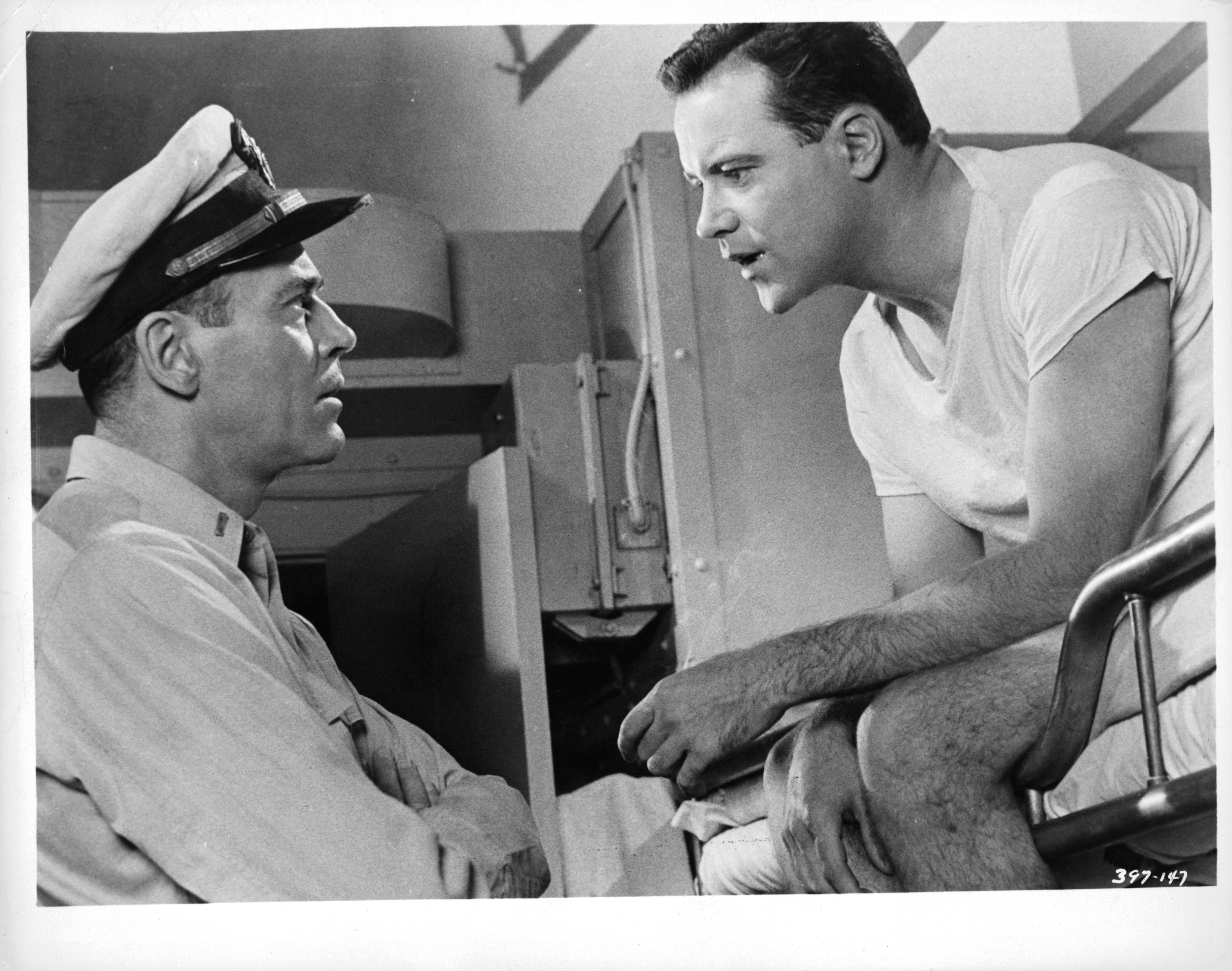 Still of Henry Fonda and Jack Lemmon in Mister Roberts (1955)