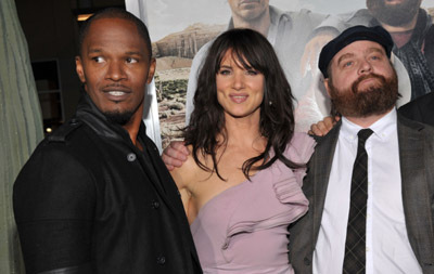 Juliette Lewis, Jamie Foxx and Zach Galifianakis at event of Vingiuotas kelias namo (2010)