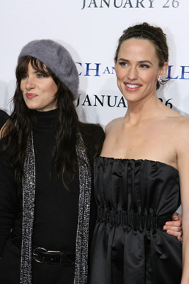 Juliette Lewis and Jennifer Garner at event of Catch and Release (2006)