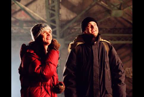 Still of Juliette Lewis and Joshua Jackson in Aurora Borealis (2005)