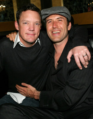 Matthew Lillard and Mars Callahan at event of What Love Is (2007)