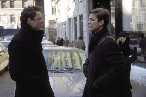 Still of Matthew Lillard and Josh Hartnett in Wicker Park (2004)