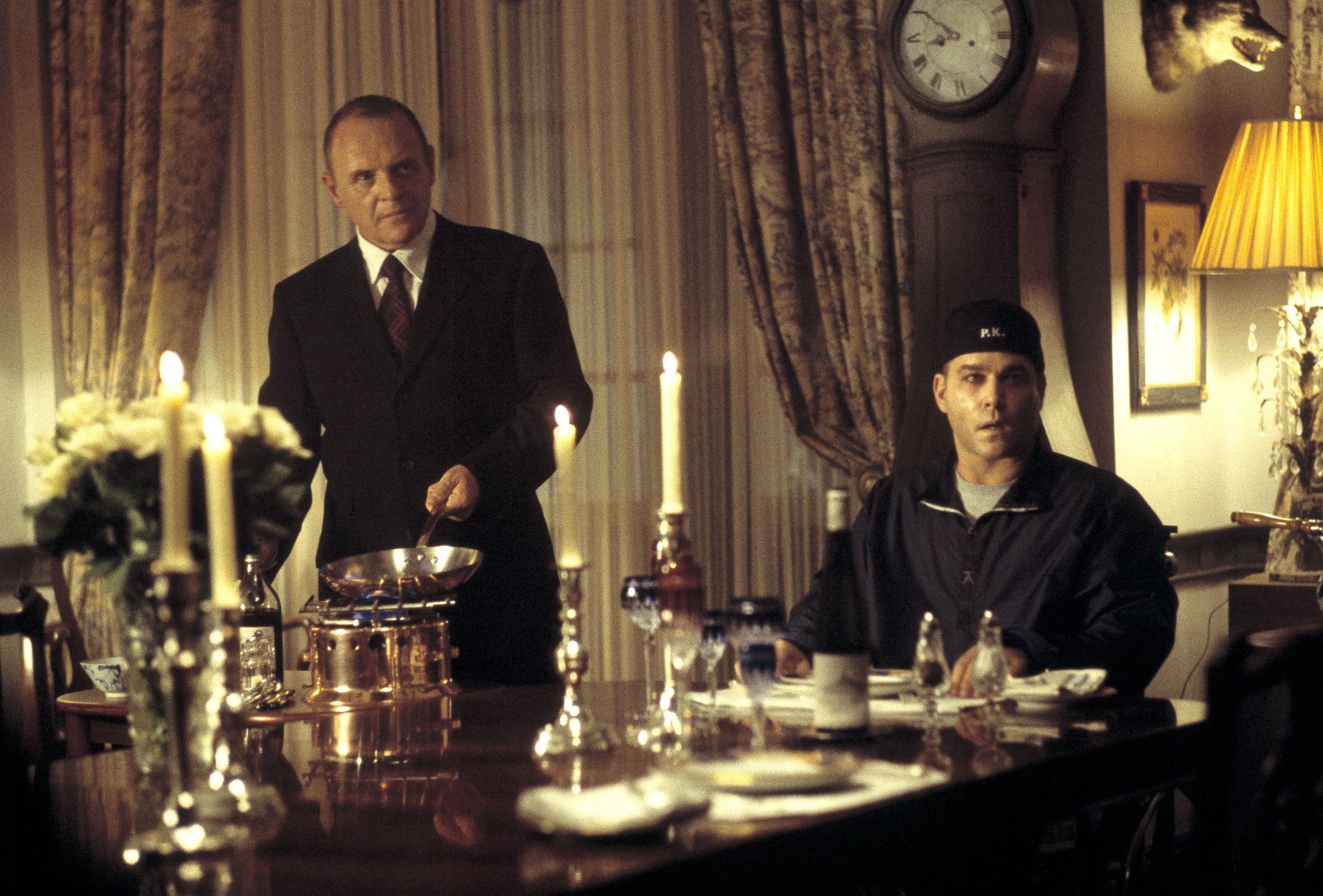 Still of Anthony Hopkins and Ray Liotta in Hannibal (2001)