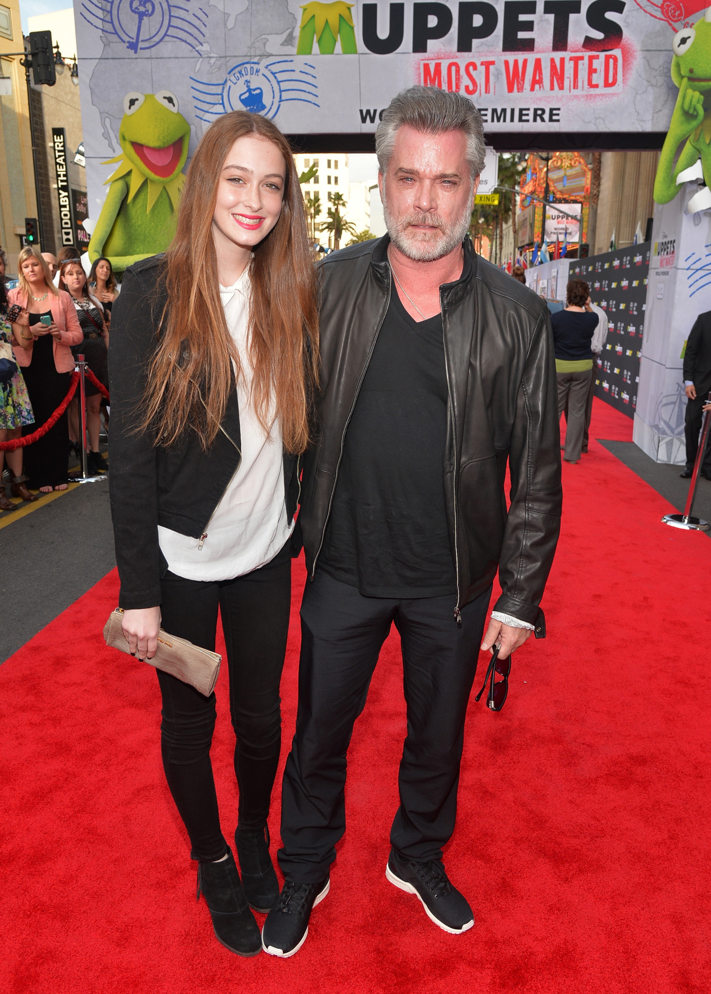 Ray Liotta and Karsen Liotta at event of Muppets Most Wanted (2014)