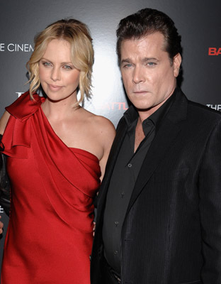 Charlize Theron and Ray Liotta at event of Battle in Seattle (2007)