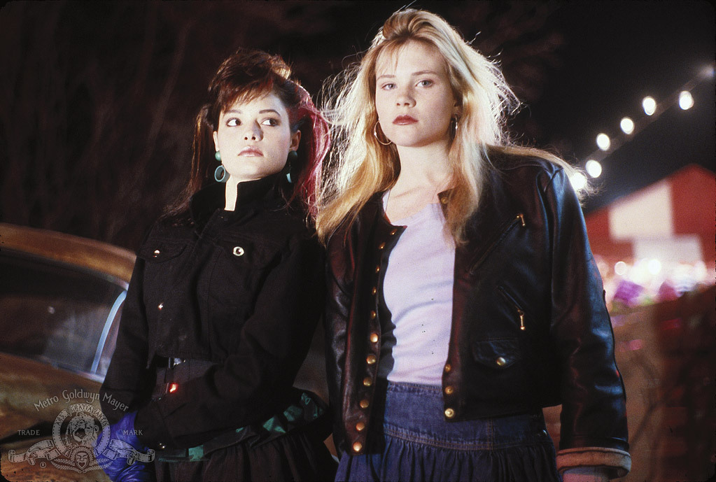 Still of Amy Locane and Celia Newman in Lost Angels (1989)
