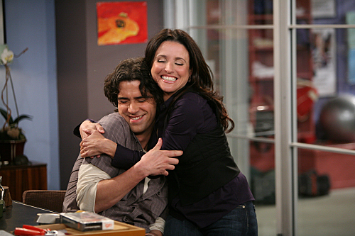 Still of Julia Louis-Dreyfus and Hamish Linklater in The New Adventures of Old Christine (2006)