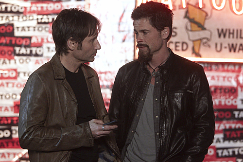 Still of David Duchovny and Rob Lowe in Nuodemingoji Kalifornija (2007)