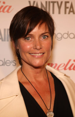 Carey Lowell at event of Amelia (2009)