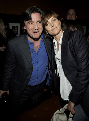 Carey Lowell and Griffin Dunne at event of Fierce People (2005)