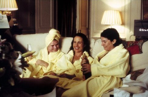 Still of Andie MacDowell, Imelda Staunton and Anna Chancellor in Crush (2001)