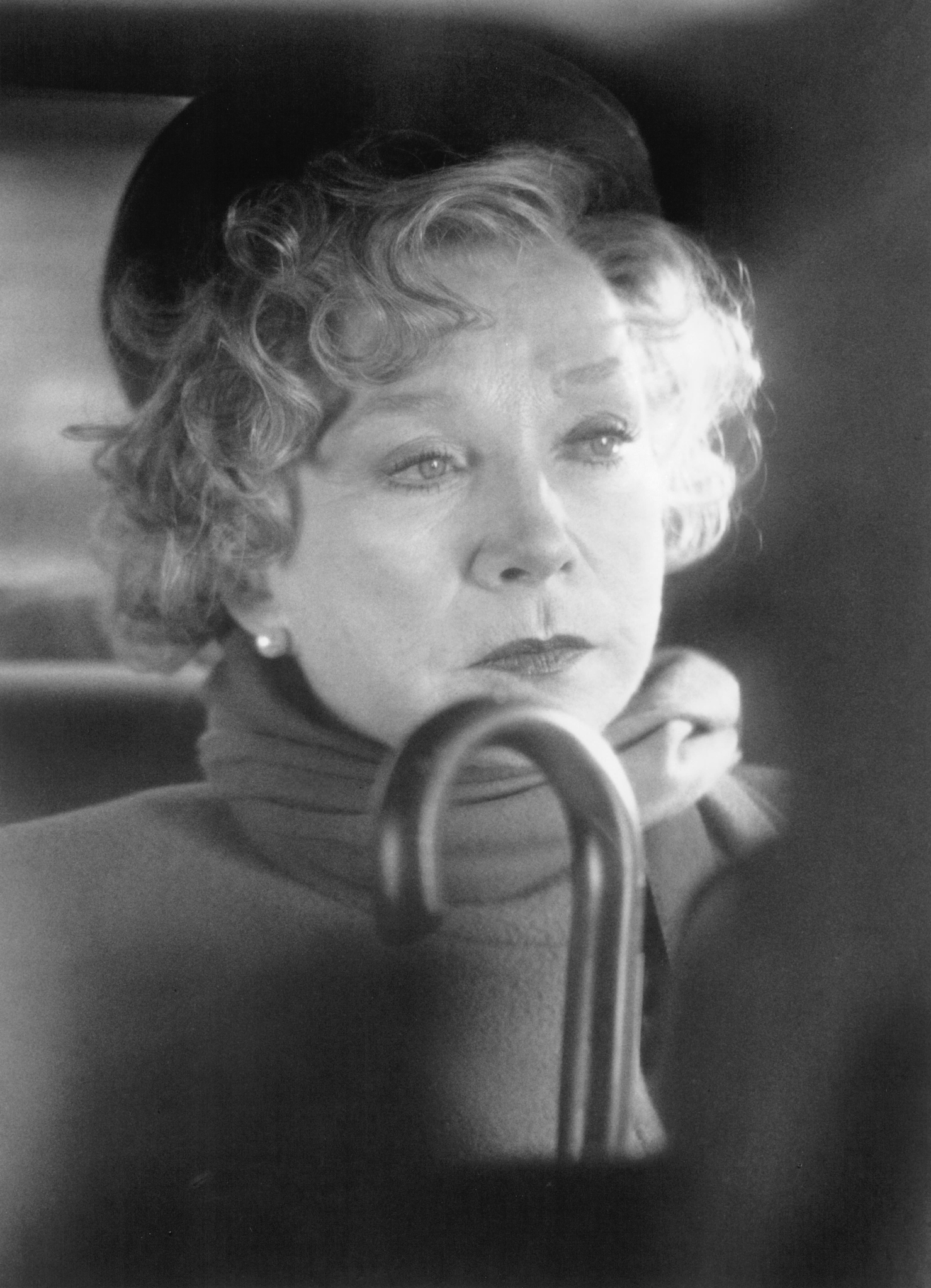 Still of Shirley MacLaine in Guarding Tess (1994)